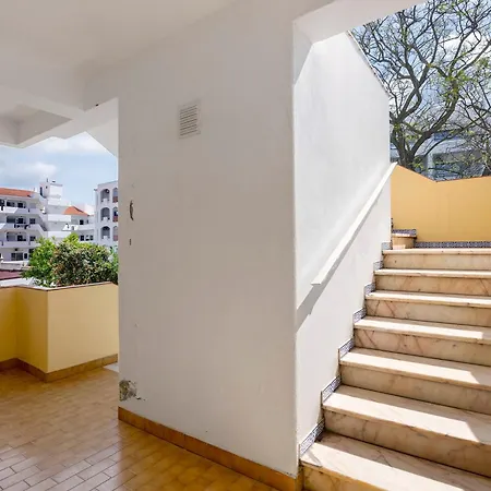 Jc Mar Ii - 2 Min To The Apartment